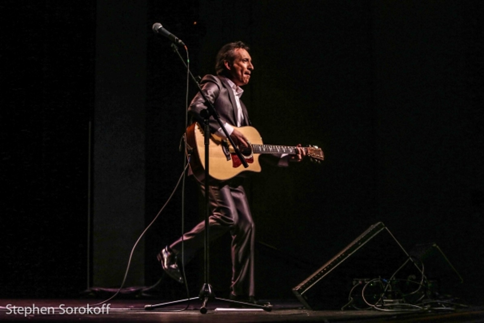 Photo Coverage: David Pomeranz Plays The Sylvia & Danny Kaye Playhouse — photo 4 of 15
