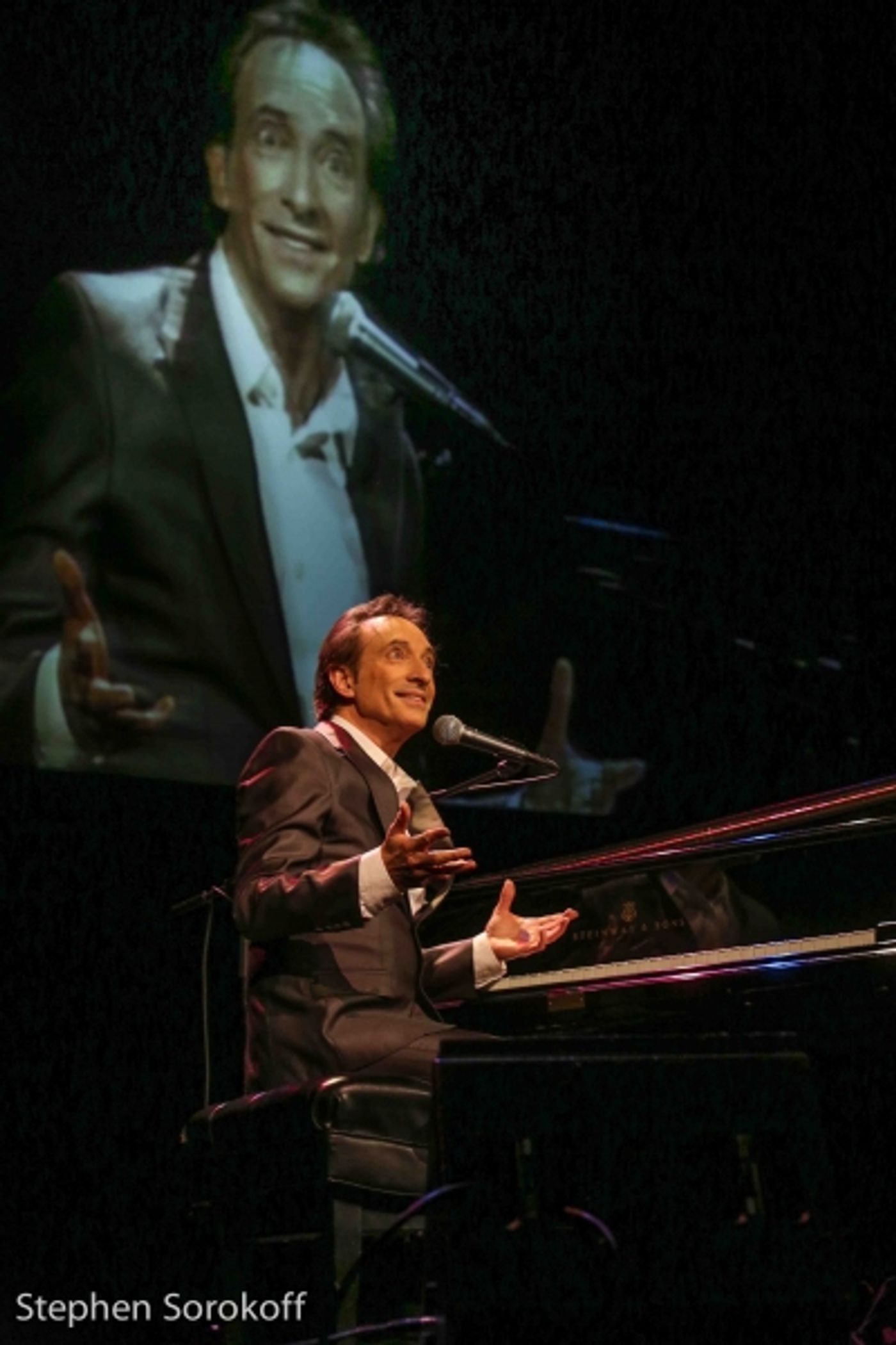 Photo Coverage: David Pomeranz Plays The Sylvia & Danny Kaye Playhouse  Image