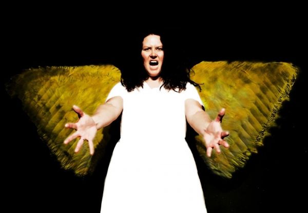 The Great Messanger (Cara Trautman) arrives Photo