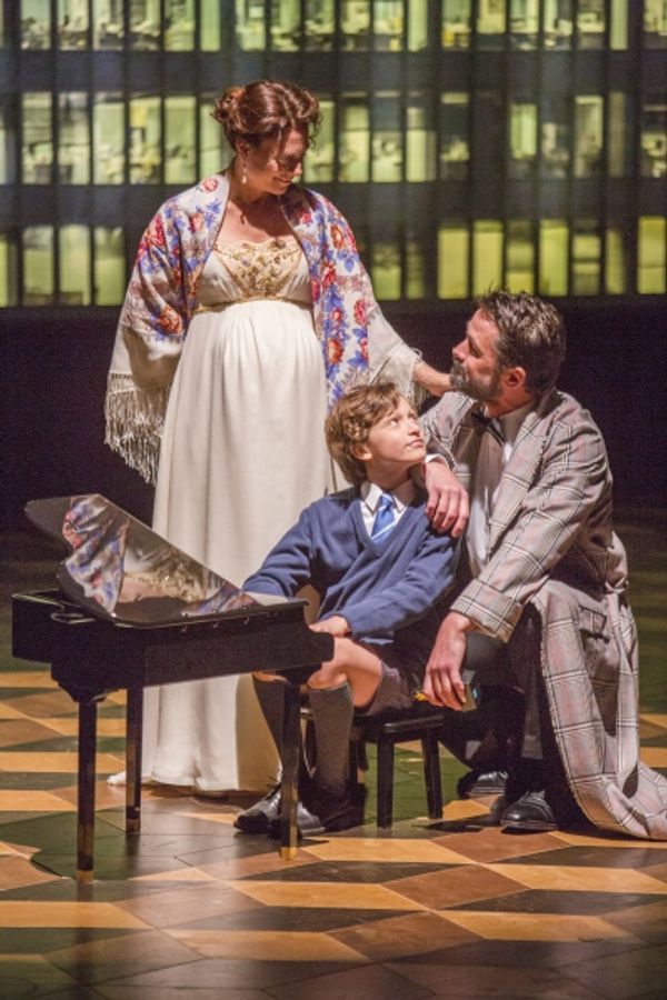 Natacha Roi as Hermione, Jordi Bertran as Mamillius, and Billy Campbell as Leontes Photo