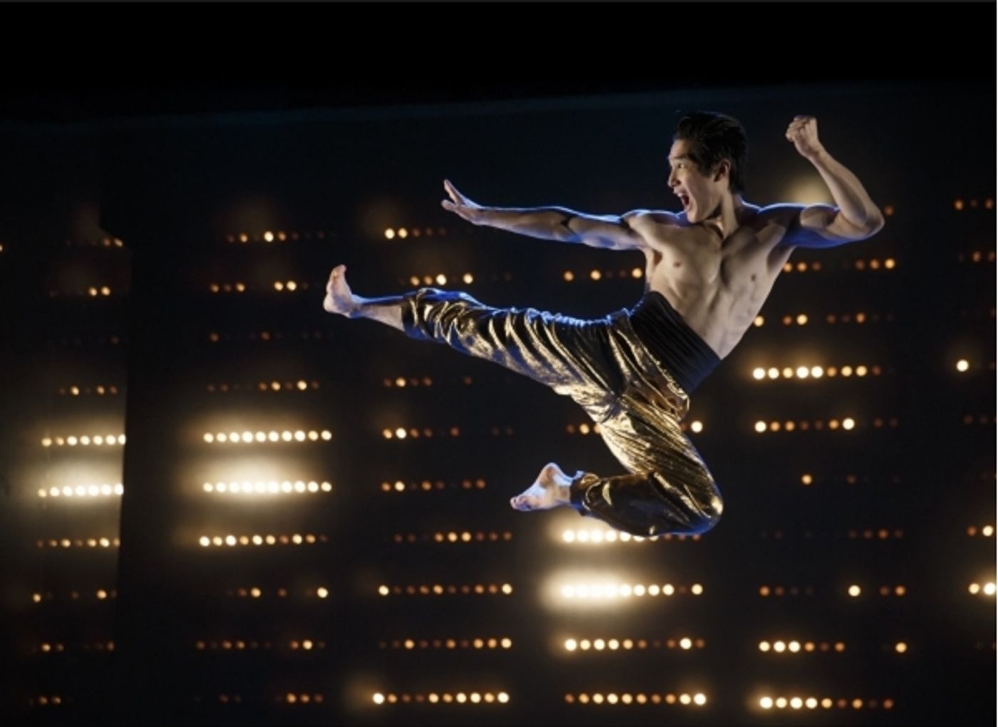 Photo Flash: First Look at Cole Horibe, Phoebe Strole & More in Signature Theatre's KUNG FU  Image