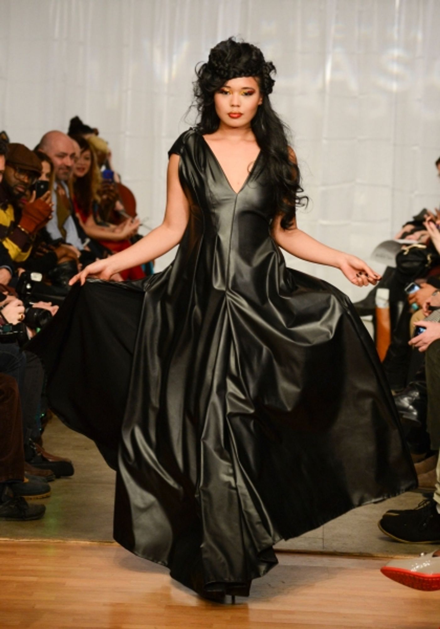 Photo Flash: Designer Mischka Velasco Brings STRING THEORY to New York Fashion Week Photo Flash: Designer Mischka Velasco Brings STRING THEORY to New York Fashion Week Image