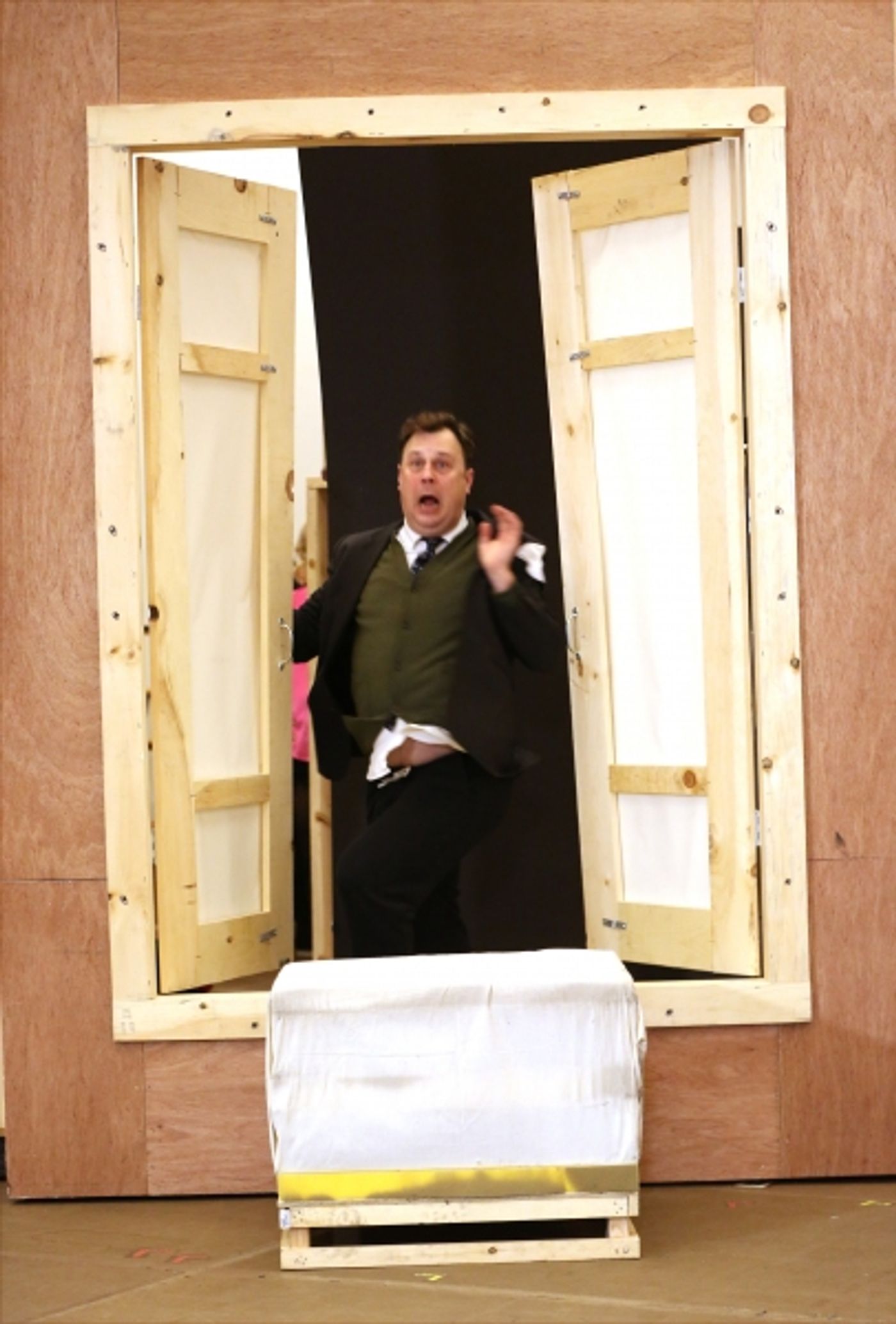 Photo Coverage: In Rehearsal with Zach Braff, Marin Mazzie & the Cast of BULLETS OVER BROADWAY!  Image