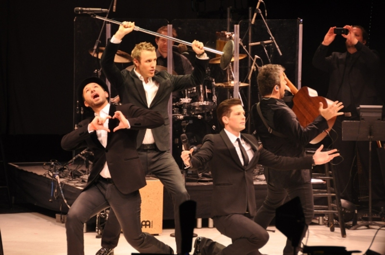Photo Coverage: The Tenors Play a Valentine's Day Concert at NYCB Theatre — photo 1 of 26