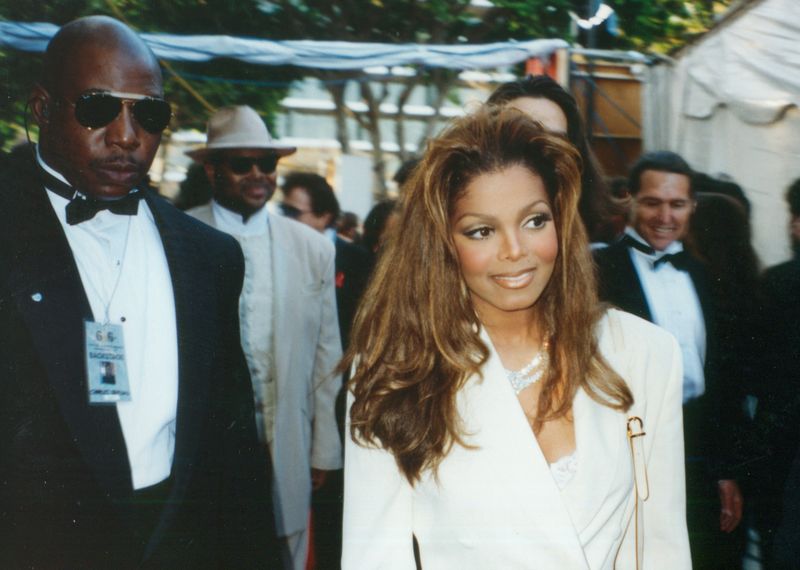 Photo Flashback: Looking Back at the 1994 Oscars — photo 28 of 39