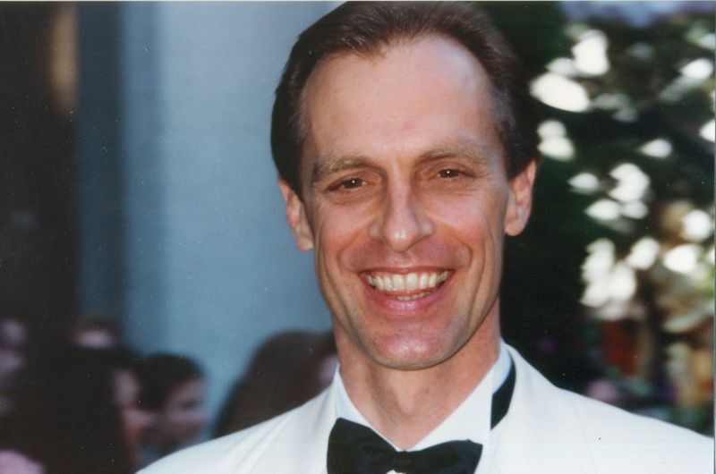 Photo Flashback: Looking Back at the 1994 Oscars — photo 31 of 39