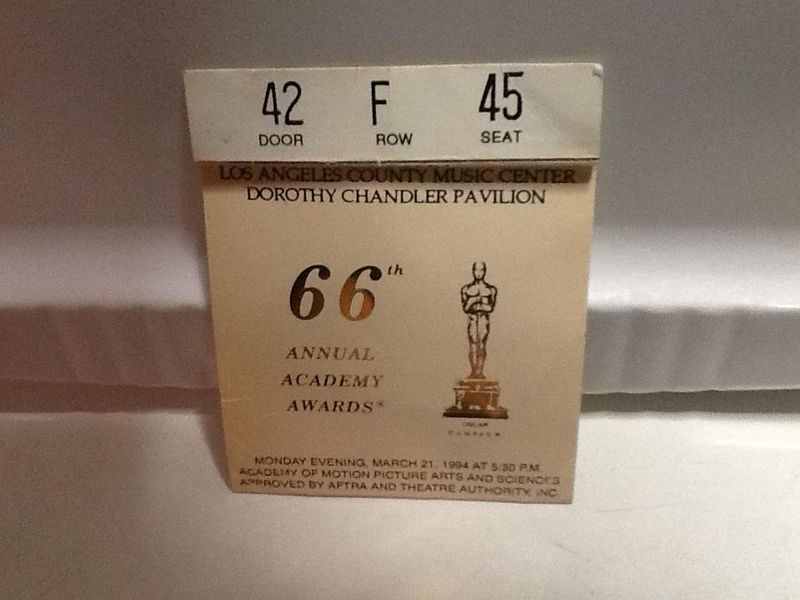 Photo Flashback: Looking Back at the 1994 Oscars — photo 2 of 39