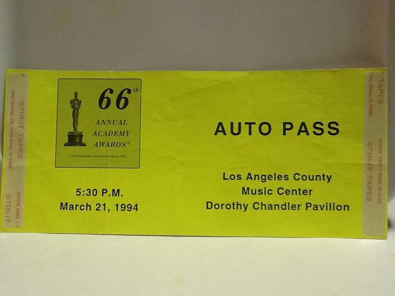 Photo Flashback: Looking Back at the 1994 Oscars — photo 3 of 39