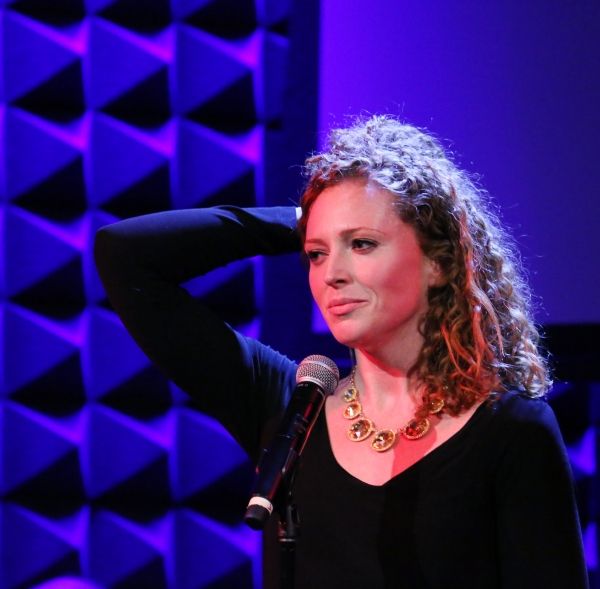 Nina Hennessey Photo