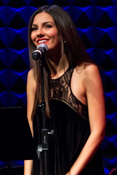 Victoria Justice Photo