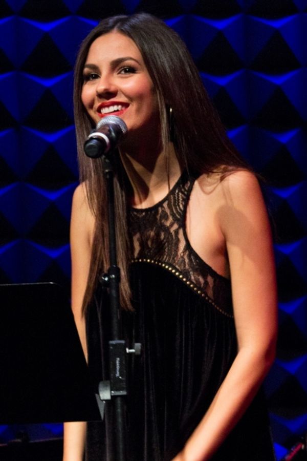 Victoria Justice Photo