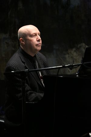 Alex Rybeck @ BroadwayWorld Alex Rybeck Photo