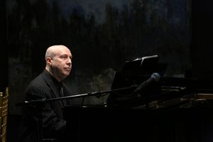 Alex Rybeck @ BroadwayWorld Alex Rybeck Photo