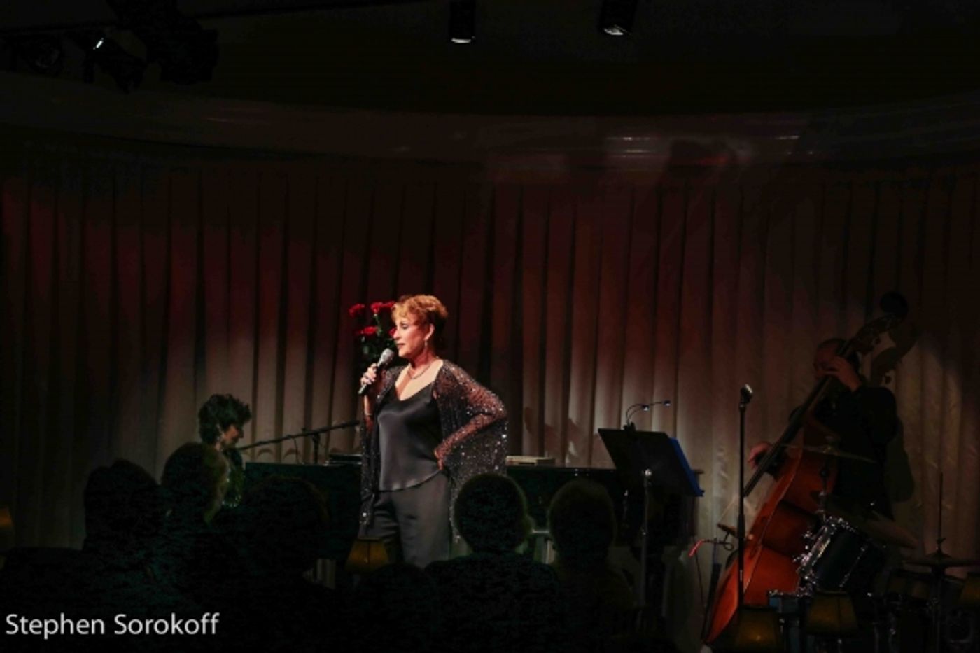 Photo Coverage: Amanda McBroom Plays the Colony Hotel in Palm Beach Photo Coverage: Amanda McBroom Plays the Colony Hotel in Palm Beach Image
