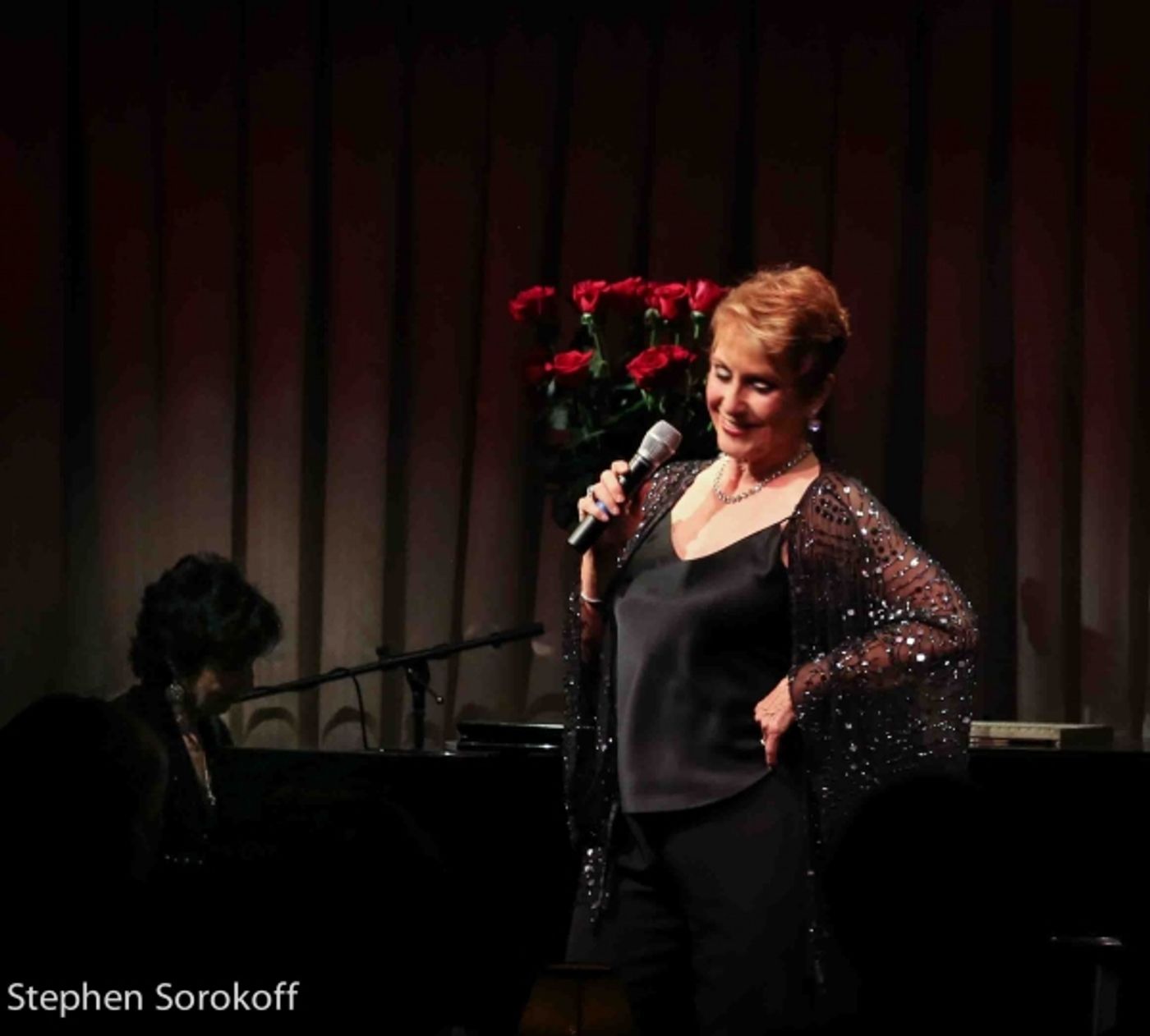 Photo Coverage: Amanda McBroom Plays the Colony Hotel in Palm Beach Photo Coverage: Amanda McBroom Plays the Colony Hotel in Palm Beach Image