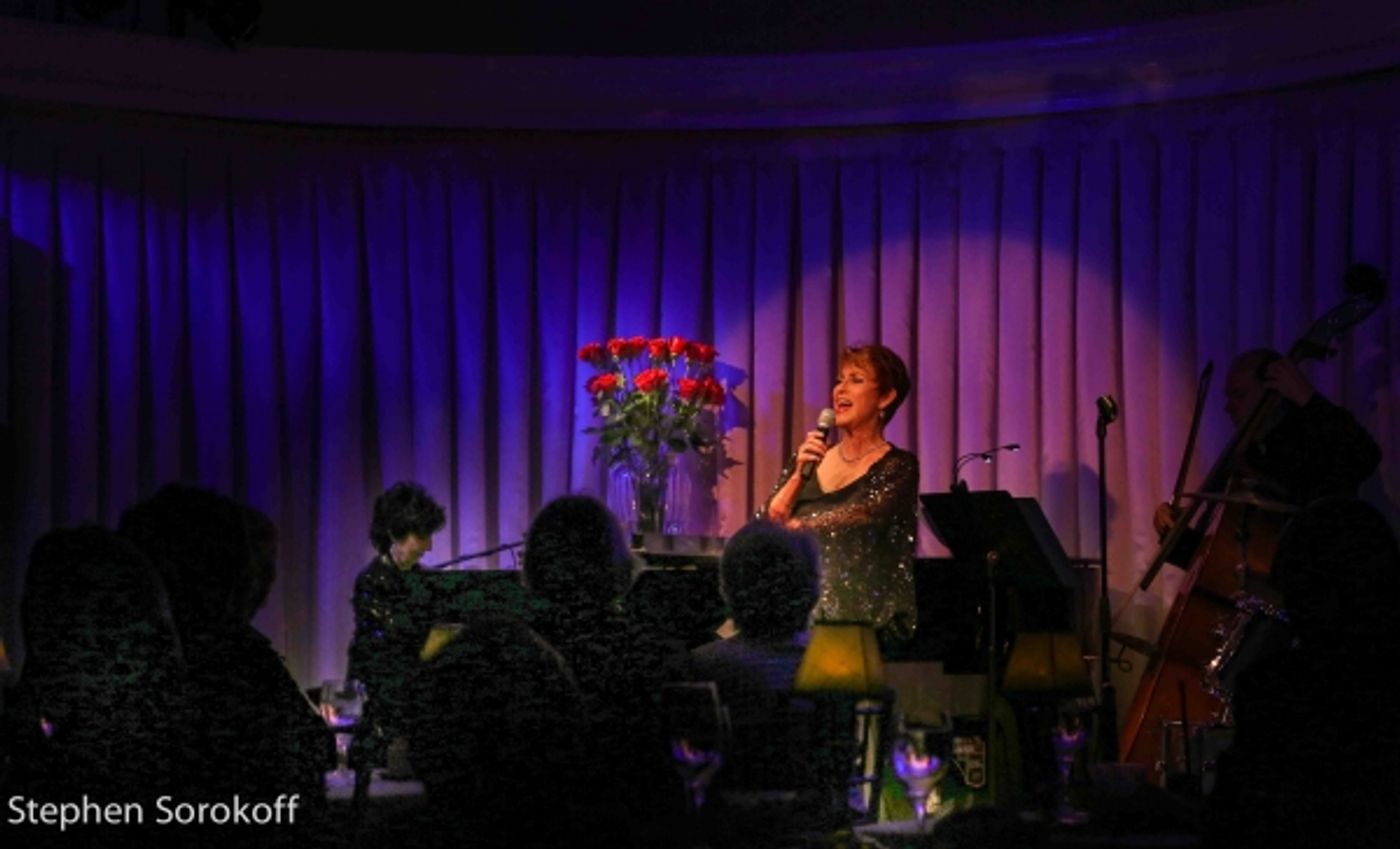Photo Coverage: Amanda McBroom Plays the Colony Hotel in Palm Beach Photo Coverage: Amanda McBroom Plays the Colony Hotel in Palm Beach Image