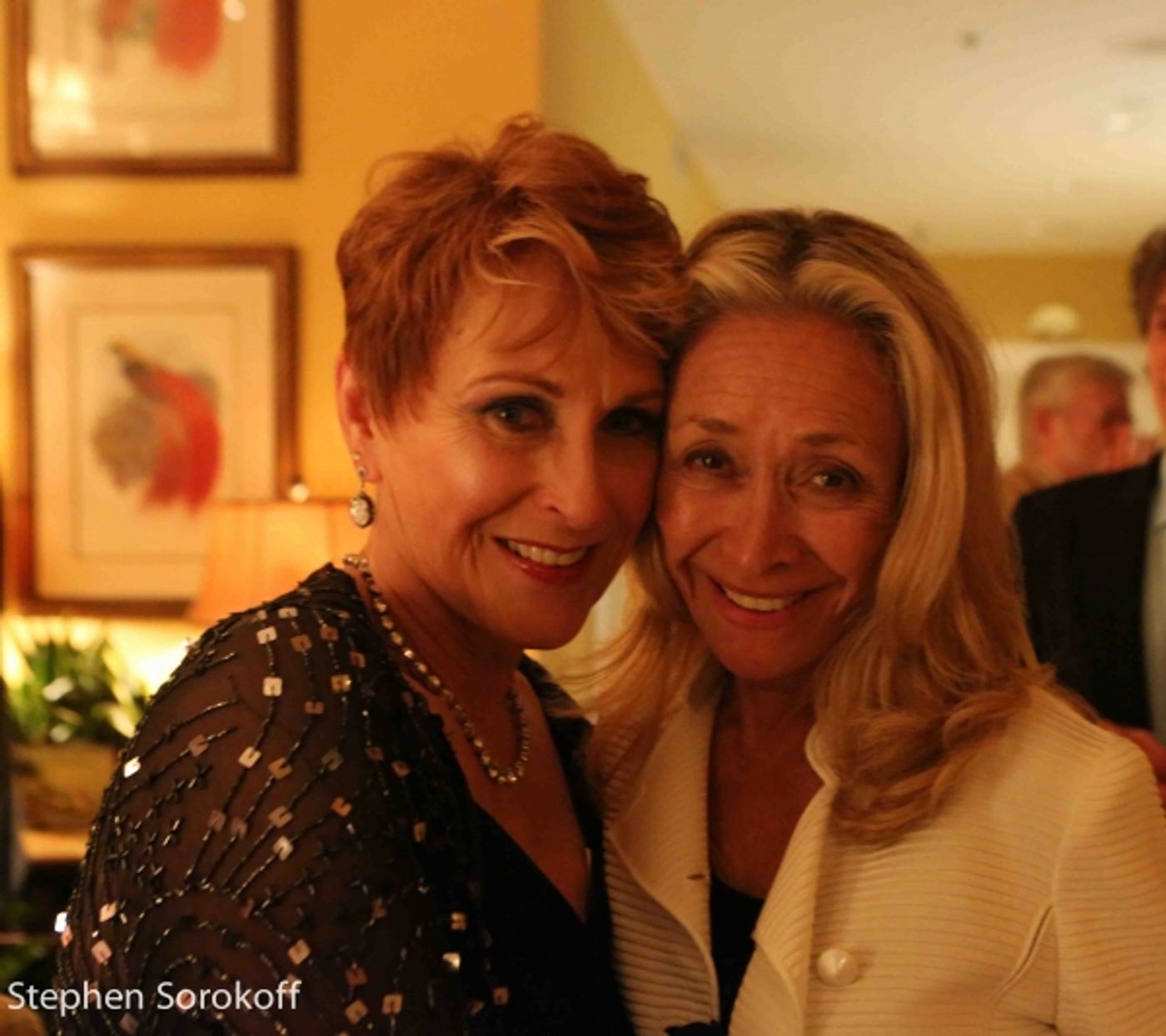 Photo Coverage: Amanda McBroom Plays the Colony Hotel in Palm Beach  Image