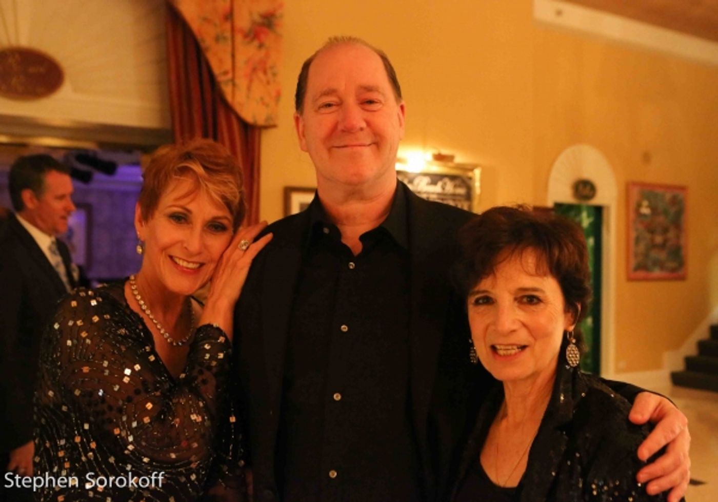 Photo Coverage: Amanda McBroom Plays the Colony Hotel in Palm Beach Photo Coverage: Amanda McBroom Plays the Colony Hotel in Palm Beach Image