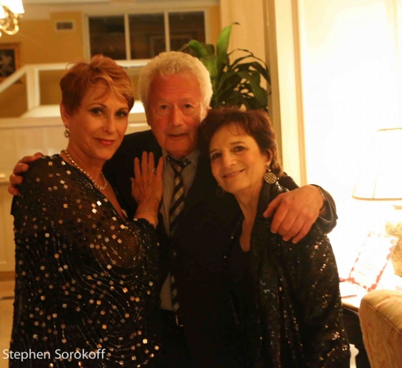 Photo Coverage: Amanda McBroom Plays the Colony Hotel in Palm Beach Photo Coverage: Amanda McBroom Plays the Colony Hotel in Palm Beach Image