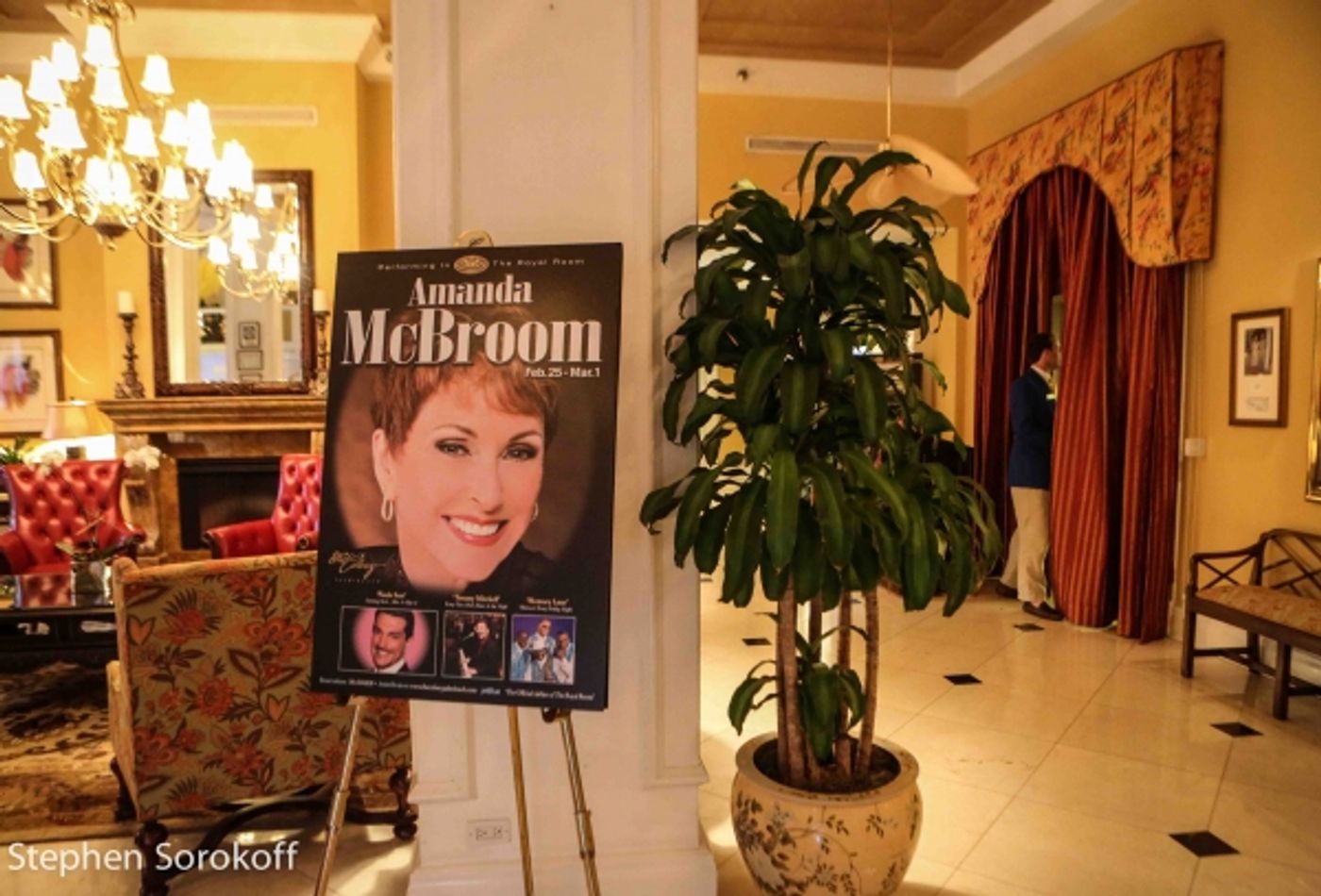 Photo Coverage: Amanda McBroom Plays the Colony Hotel in Palm Beach Photo Coverage: Amanda McBroom Plays the Colony Hotel in Palm Beach Image