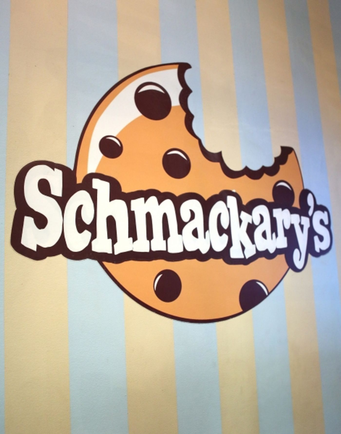 Photo Coverage: AVENUE Q's Trekkie Monster Serve Sweet Treats at Schmackary's  Image