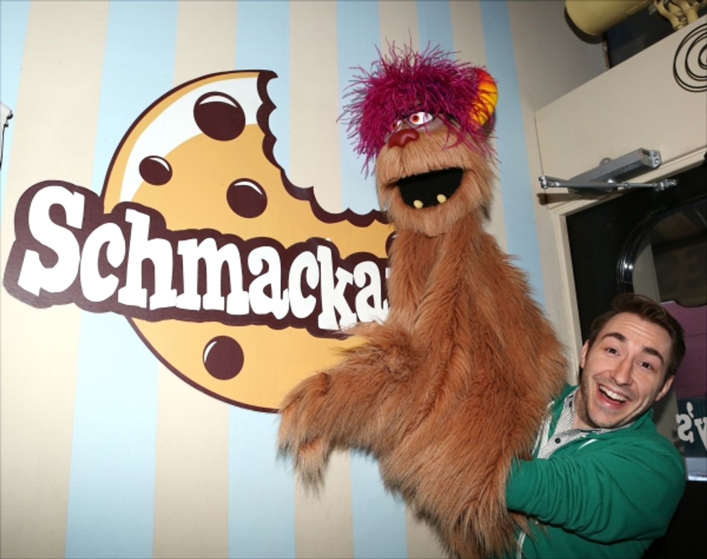 Photo Coverage: AVENUE Q's Trekkie Monster Serve Sweet Treats at Schmackary's  Image