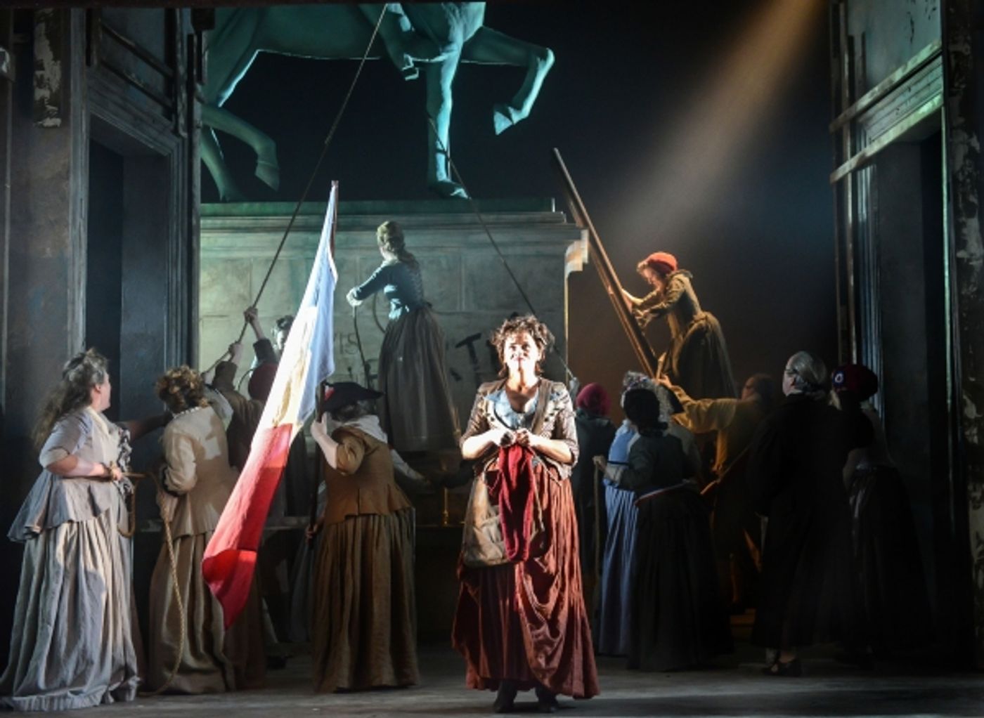 Photo Flash: First Look at Joshua Silver, Yolanda Kettle and More in A TALE OF TWO CITIES Photo Flash: First Look at Joshua Silver, Yolanda Kettle and More in A TALE OF TWO CITIES Image