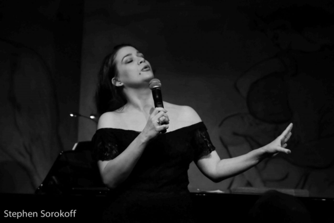 Photo Coverage: MAUDE MAGGART Plays CAFE CARLYLE Image