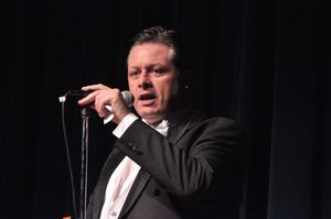 Anthony Kearns @ BroadwayWorld Anthony Kearns Photo