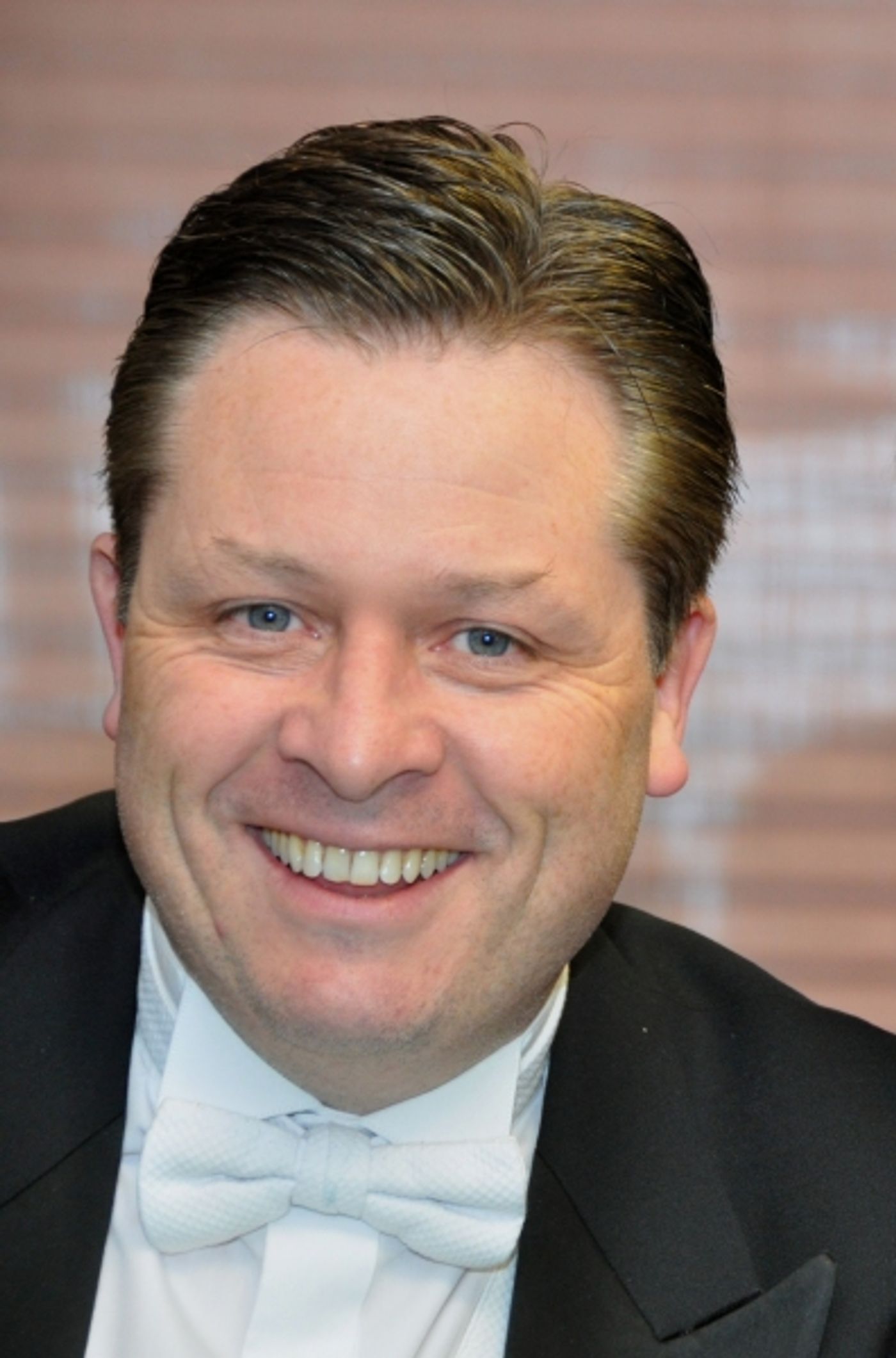 Photo Coverage: Anthony Kearns Gives Benefit Concert for Oasis  Image