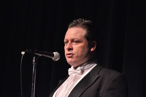 Anthony Kearns @ BroadwayWorld Anthony Kearns Photo