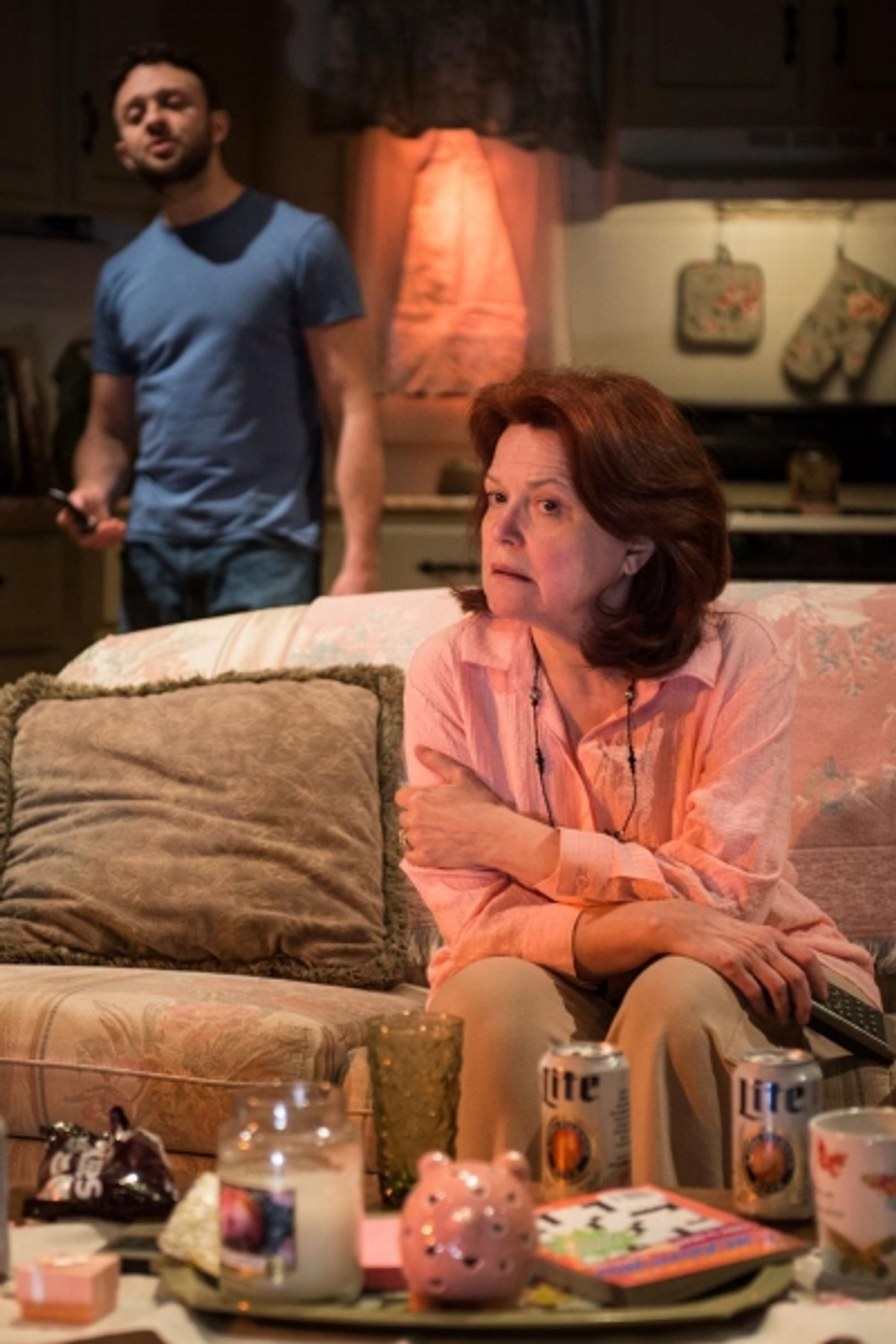 Photo Flash: First Look at Kindling Theatre's TAKE ME BACK, Opening Tonight at Walkerspace  Image