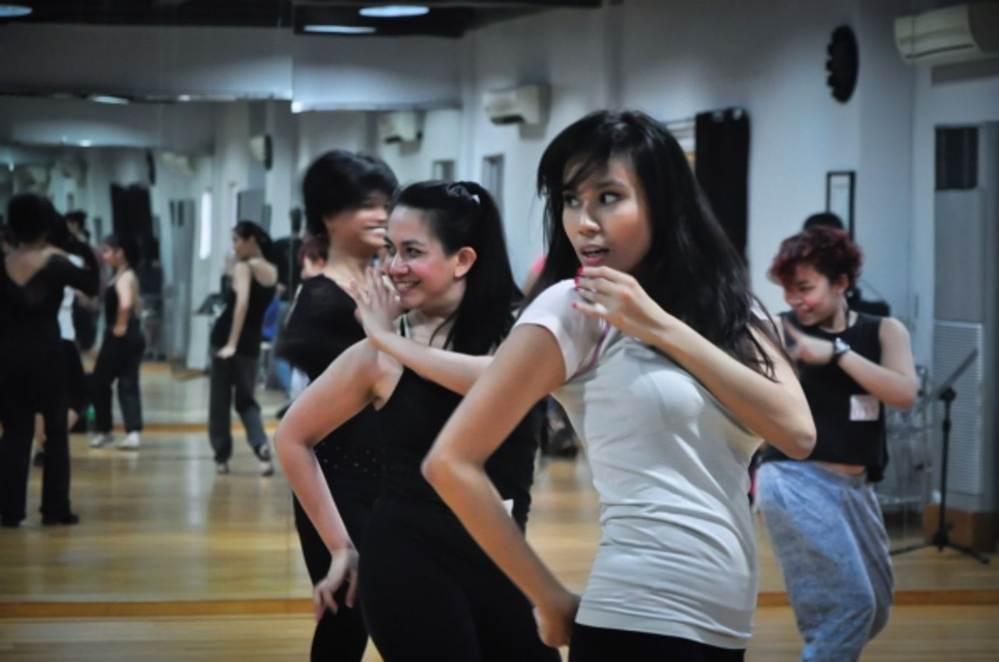 Photo Exclusive:  9 Works Theatrical Holds Auditions for LA CAGE AUX FOLLES  Image