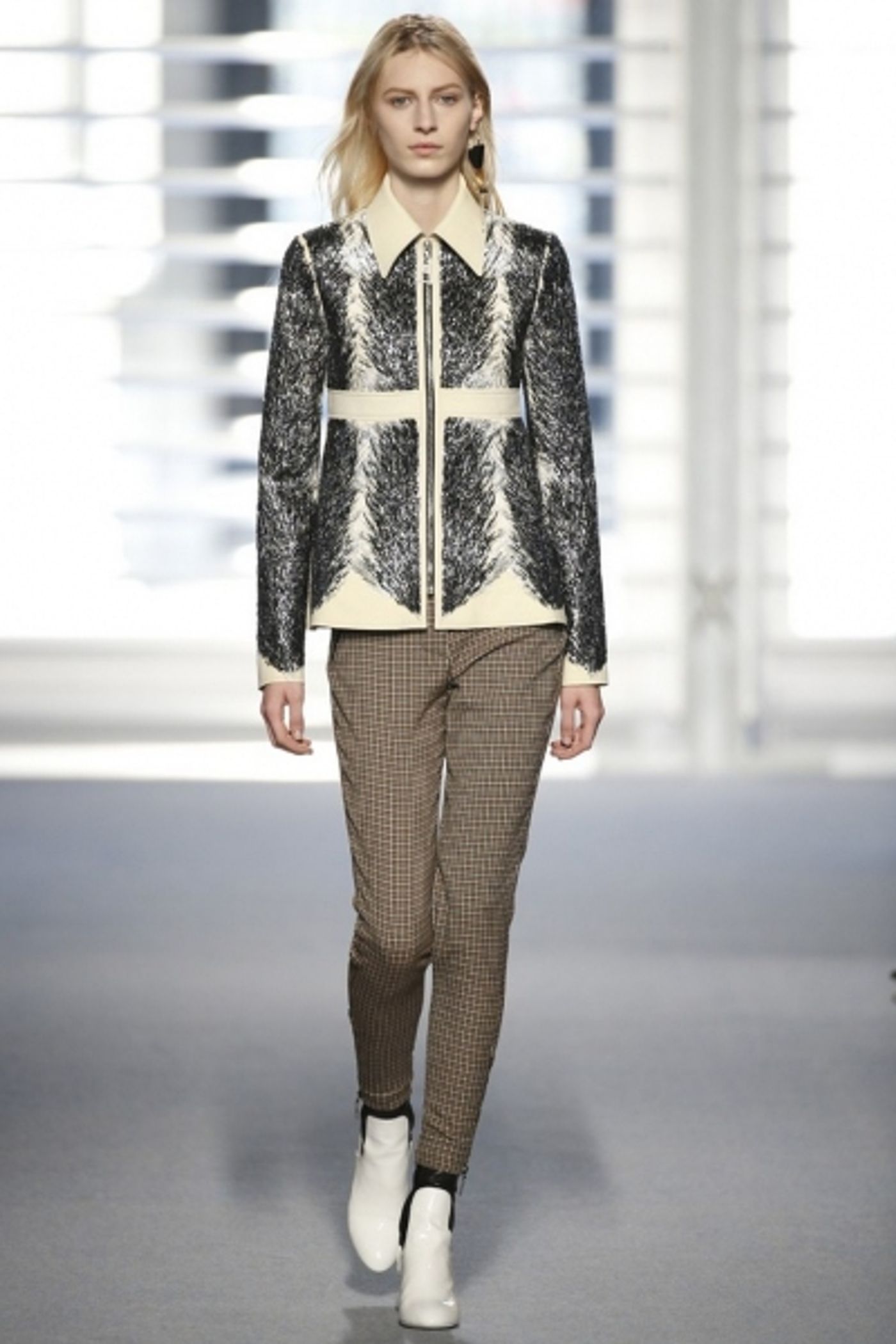 Photo Coverage: Nicolas Ghesquiere's First Louis Vuitton Collection Image