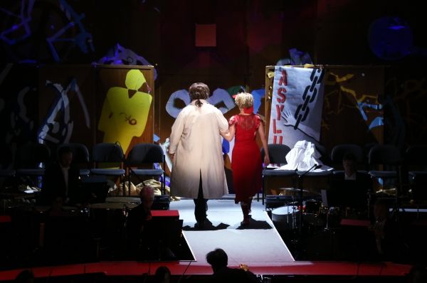 Byrn Terfel and Emma Thompson  Photo