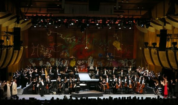 Jay Armstrong Johnson, Erin Mackey, Philip Quast, Byrn Terfel, Alan Gilbert, Emma Tho Photo