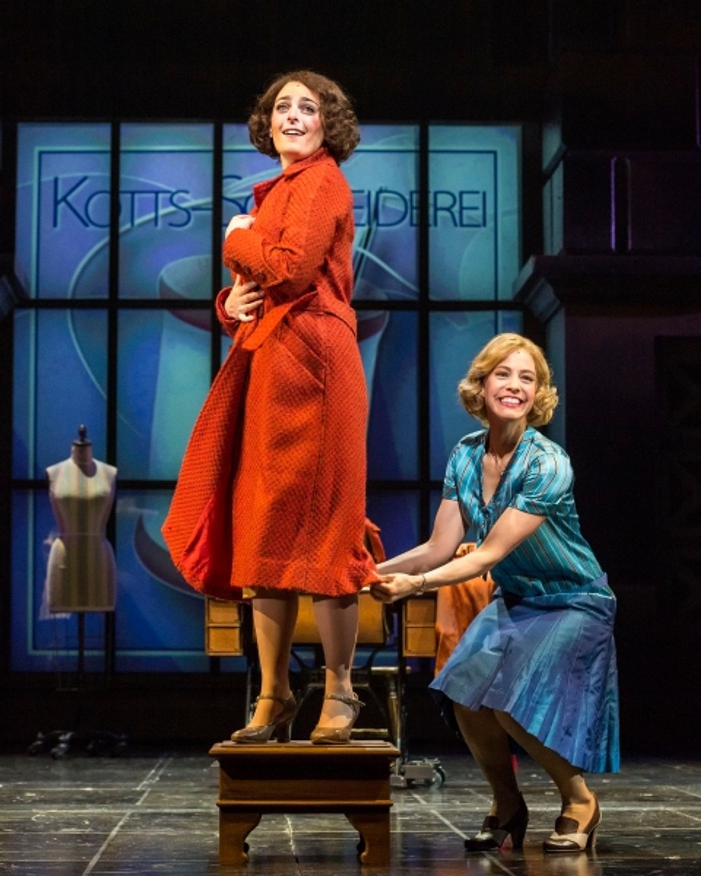 Photo Flash: First Look at Shayne Kennon, Will Blum, Leigh Ann Larkin & More in Barry Manilow's HARMONY at CTG/Ahmanson Theatre Photo Flash: First Look at Shayne Kennon, Will Blum, Leigh Ann Larkin & More in Barry Manilow's HARMONY at CTG/Ahmanson Theatre Image