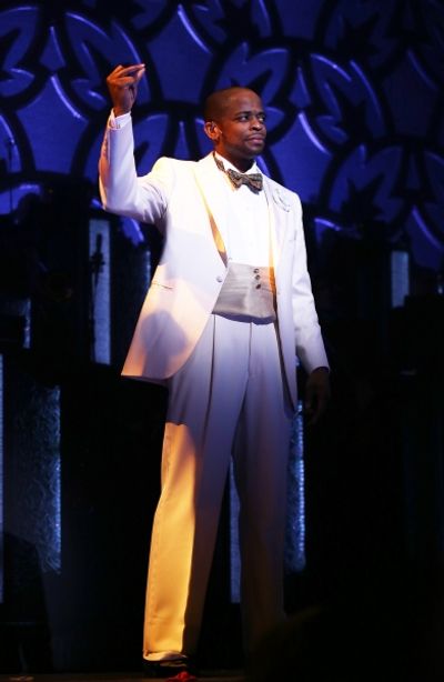 Dule Hill introduces Brian Stokes Mitchell Photo