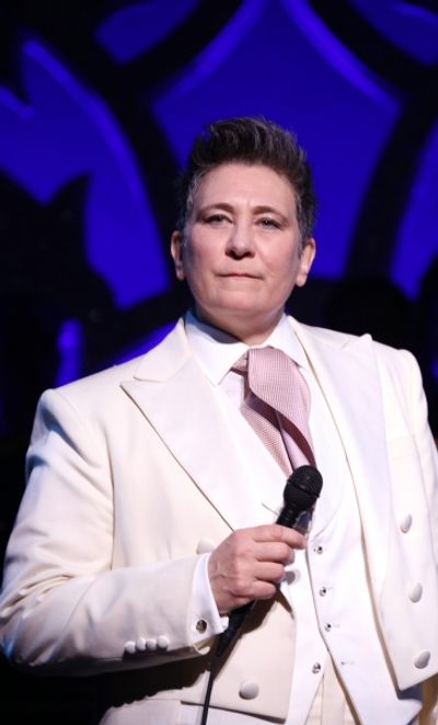 k.d. lang performs "Hallelujah" Photo