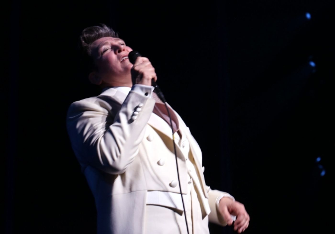 Photo Coverage: k.d. lang Performs 'Hallelujah' in AFTER MIDNIGHT  Image