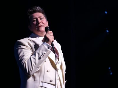 k.d. lang performs 'Hallelujah'  Photo