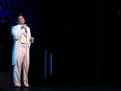 k.d. lang performs "Hallelujah" Photo