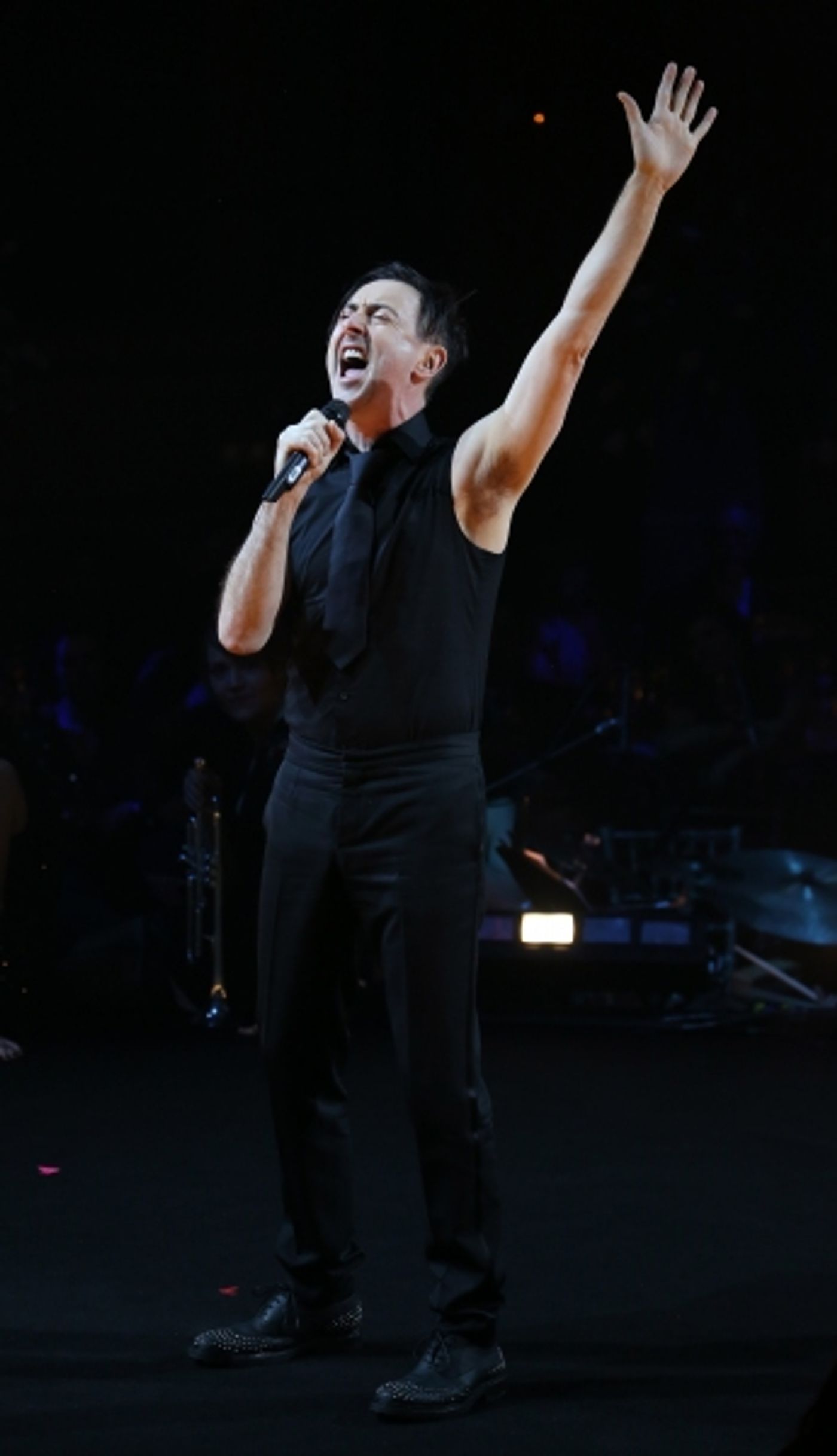 Photo Coverage: Bernadette Peters, Liam Neeson, & Alan Cumming & More Salute Sam Mendes at Roundabout Gala!  Image