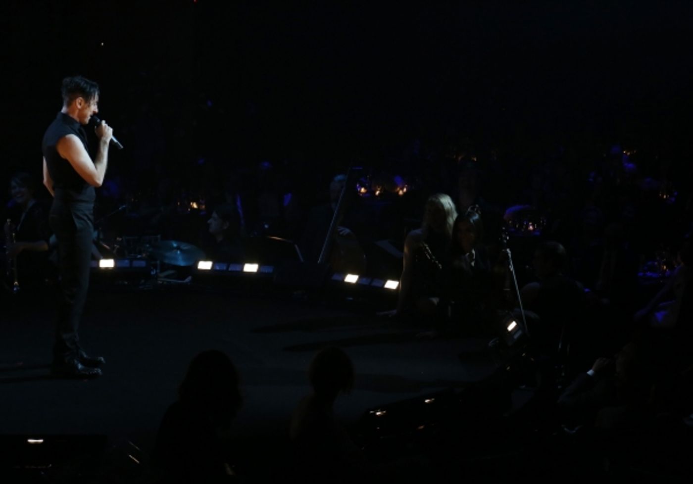 Photo Coverage: Bernadette Peters, Liam Neeson, & Alan Cumming & More Salute Sam Mendes at Roundabout Gala!  Image