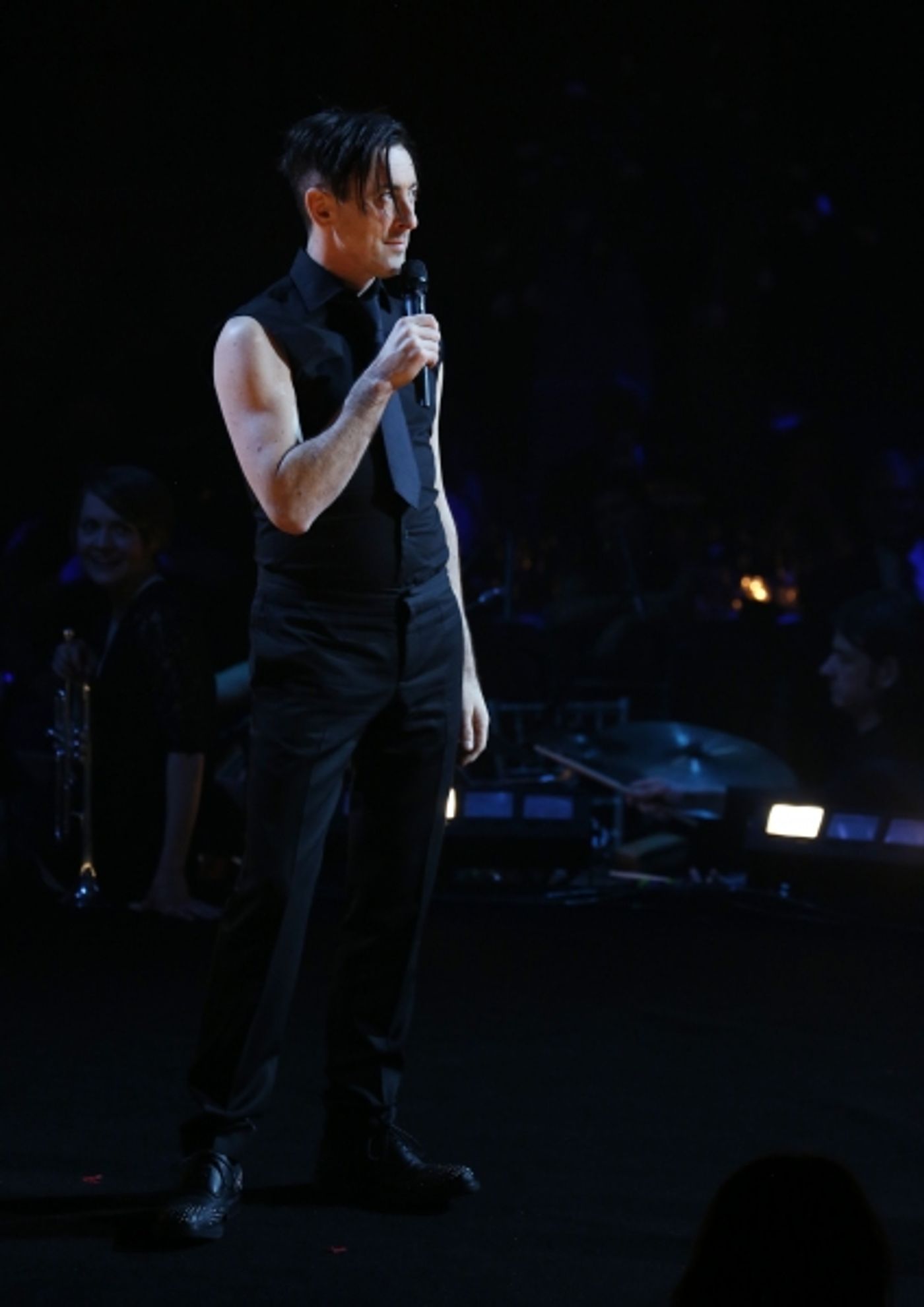 Photo Coverage: Bernadette Peters, Liam Neeson, & Alan Cumming & More Salute Sam Mendes at Roundabout Gala!  Image