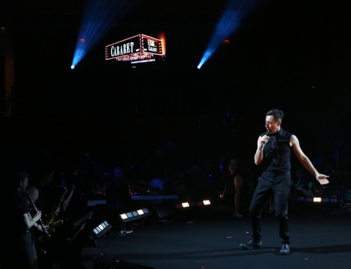 Photo Coverage: Bernadette Peters, Liam Neeson, & Alan Cumming & More Salute Sam Mendes at Roundabout Gala!  Image