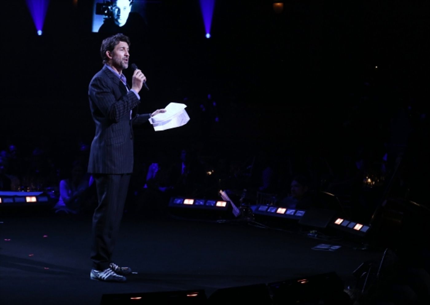 Photo Coverage: Bernadette Peters, Liam Neeson, & Alan Cumming & More Salute Sam Mendes at Roundabout Gala!  Image