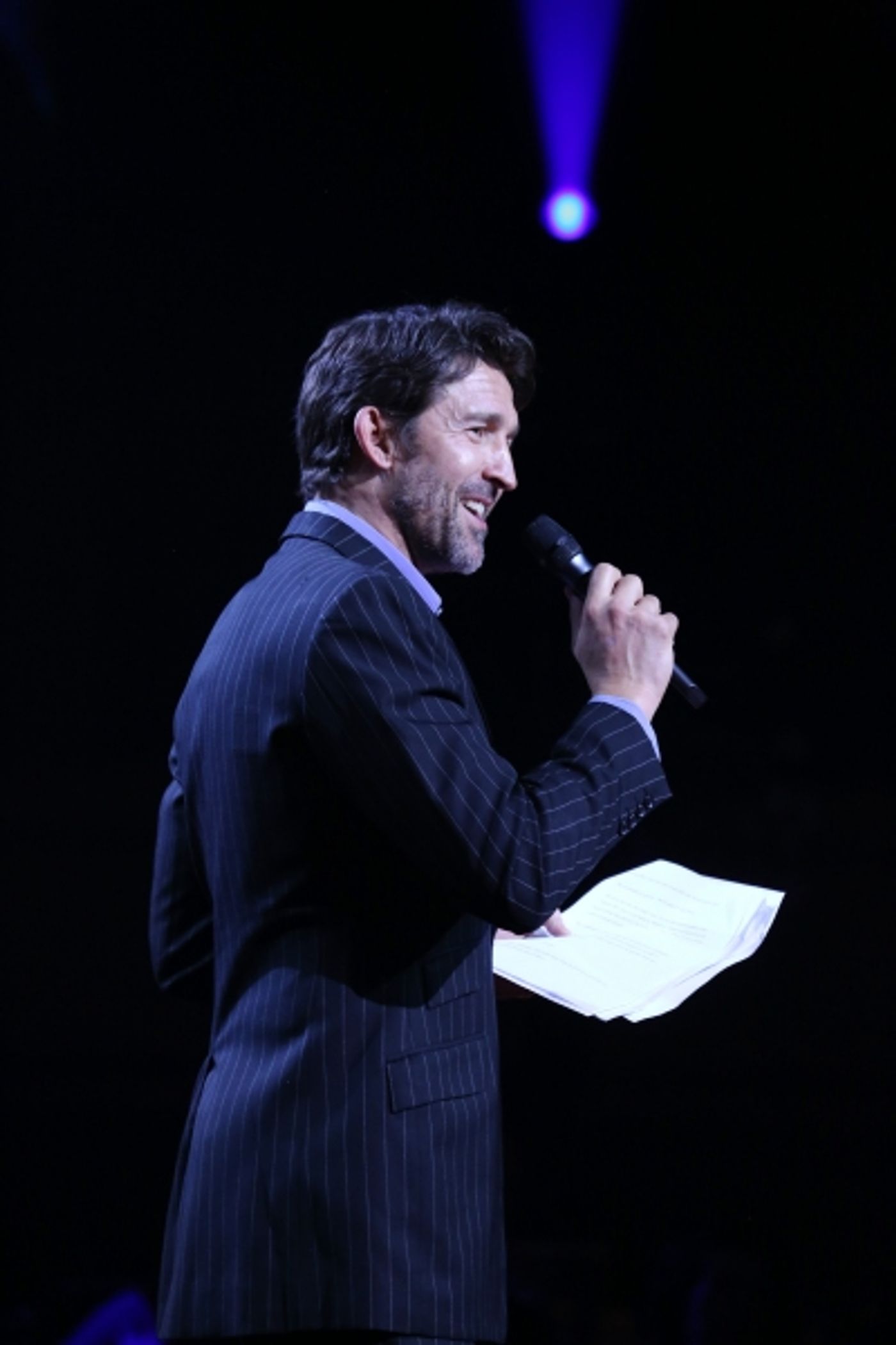 Photo Coverage: Bernadette Peters, Liam Neeson, & Alan Cumming & More Salute Sam Mendes at Roundabout Gala!  Image