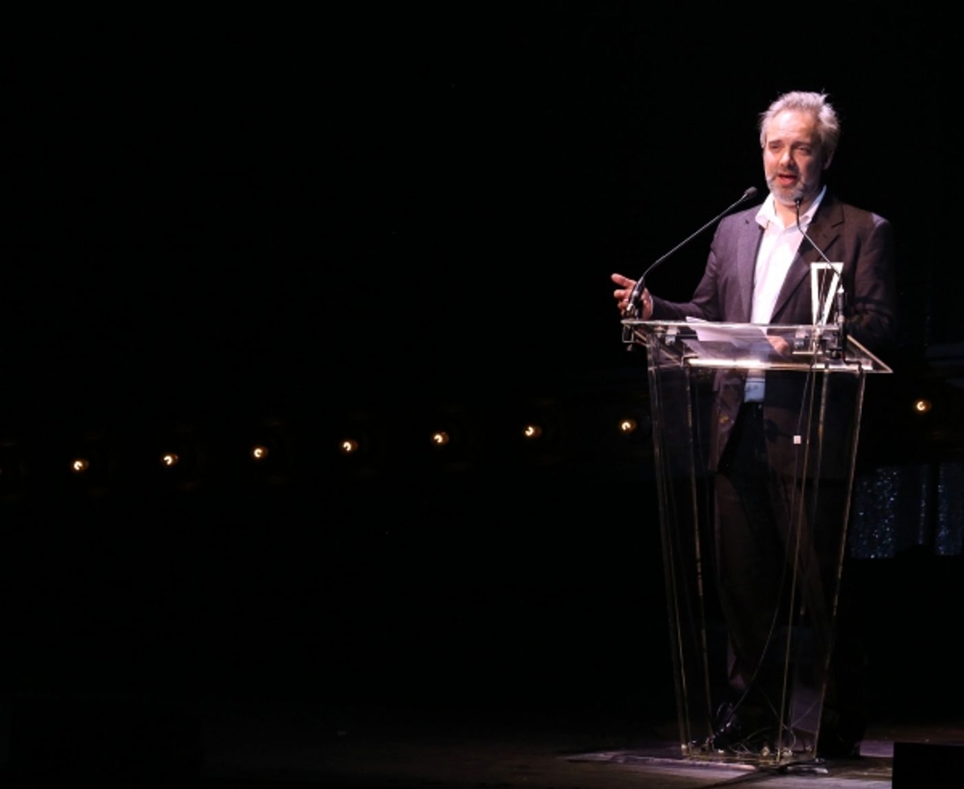 Photo Coverage: Bernadette Peters, Liam Neeson, & Alan Cumming & More Salute Sam Mendes at Roundabout Gala!  Image