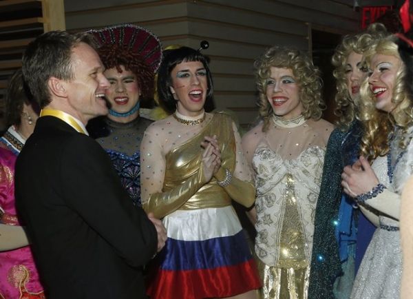 Neil Patrick Harris, The Pudding Ladies Photo